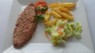 Café de l'Arrivée - Un steak tartare.