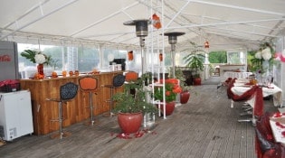 Mangaréva - L'intérieur du restaurant