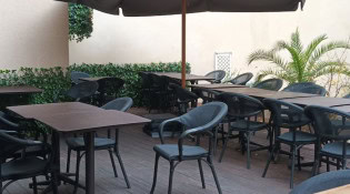Aux Bonnes Grillades - La terrasse