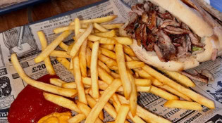 Little calf - Un sandwich kebab, frites