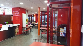 Chicken's king - La salle de restauration 