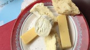 Le Flash - Une assiette de fromages 