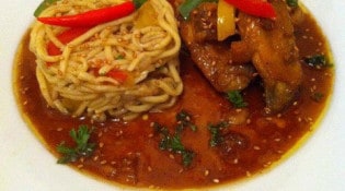 Le Man Lounge - Un plat