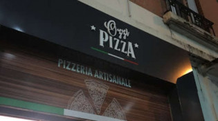 Ozzi Pizza - La façade