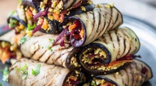 Alambra - Roulade d'aubergines grillées et sa petite salade de saison