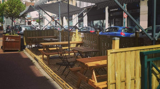 Bagel Strip - La terrasse