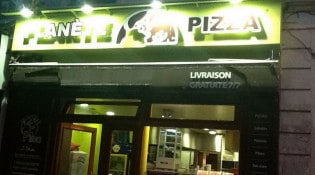 Planète pizza - La façade de la pizzeria