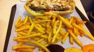 Tou'Time - Sandwich accompagné de frites 