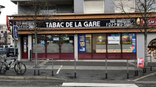 Tabac de la gare - La  façade