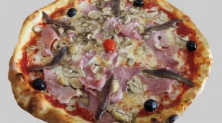 Angelo - Une pizza