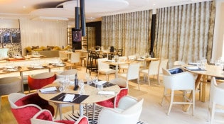Holiday Inn Restaurant - La salle de restauration 