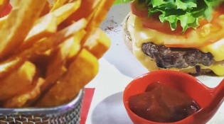 Seven W.I. - Un burger, frites