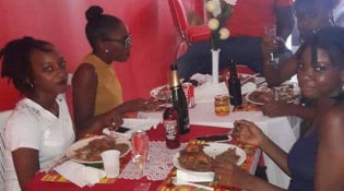 Snack + Resto Bar - La salle de restauration