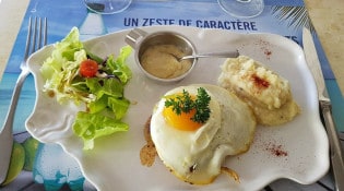 L'embarcadère - Steack à cheval du boucher et sa purée de patate douce maison