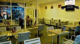 Byron Burger Bar - La salle de restauration