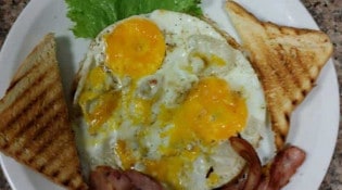 Antillais food - L'oeuf sur plats et autres