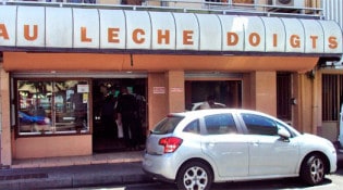 Au Lèche Doigts - La façade du restaurant