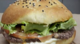 Ti Caraibes - Un burger