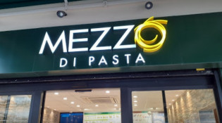 Mezzo di pasta - La façade