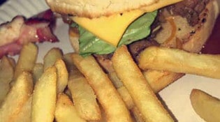 Chez Momon - Burger poulet