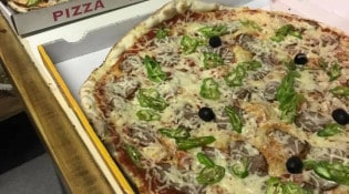 Pizzeria pili pili - La pizza créole