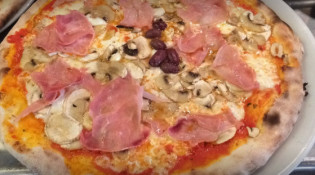 Miami plage - Une pizza