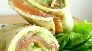 Au Goût des Choses - Wrap saumon mariné maison, avocat