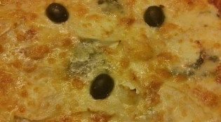 Carpe diem pizza - 4 fromages base tomate