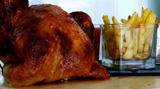 Chicken Gourmet - Poulet rôti sauce caramel, citron, accompagné de ses frites maison