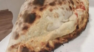 Delice Pizzas - un calzone