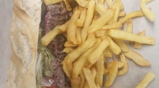 Friterie Chez Victor - Un sandwich, frites
