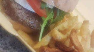 L'Atelier 66 - un burger, frites