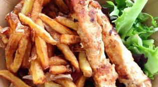 La Camionnette - Brochettes et frites