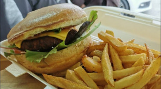 La Friterapie - Un burger, frites