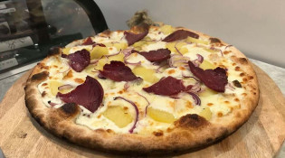 La tour de pizz' - une pizza