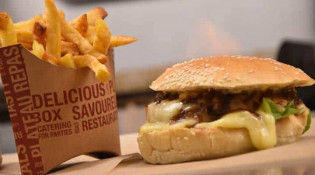 Le Burger Auvergnat - Un burger et frites 