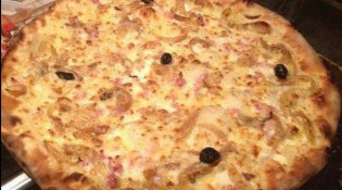 Le Chalet Alpin - Une pizza