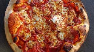 Le Feu de Bois - Une pizza
