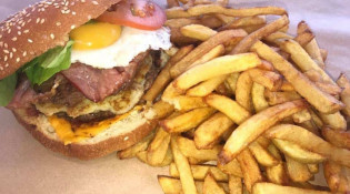 Le Paradis Gourmand - Un burger, frites