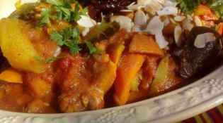 Le Potager Régal - Couscous végétal aux oignons rouges confits et aux amandes torréfiées