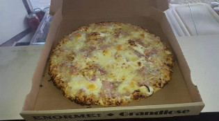Les Deux Bérets - Une pizza raclette
