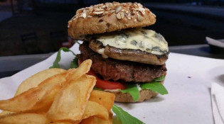 Les Folies Burger's - Le burger rossini au foie gras poêlé et son confit