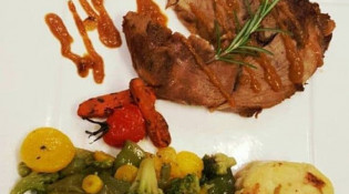 Let's food concept - Une assiette de la maison