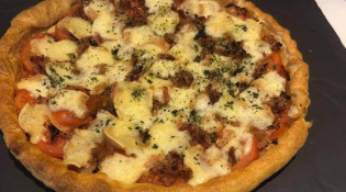 Mademoiselle Emily - Tarte tomates lardons oignons et Saint nectaire