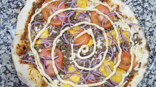 Pizz' and Love - Une pizza burger 