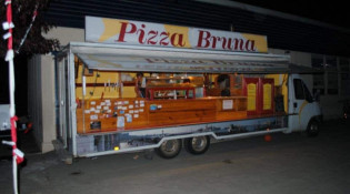 Pizza Bruna - la façade du pizzer