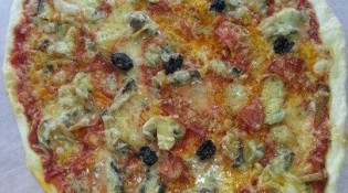 Pizza Pinio - Une pizza