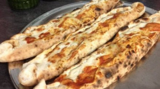 Pizzas Au Feu De Bois - Panzerotti 