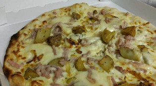 PizzaYolo - Une pizza raclette