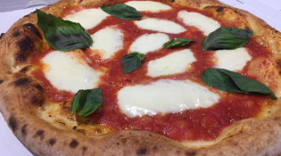 Tomi Pizza - Une pizza